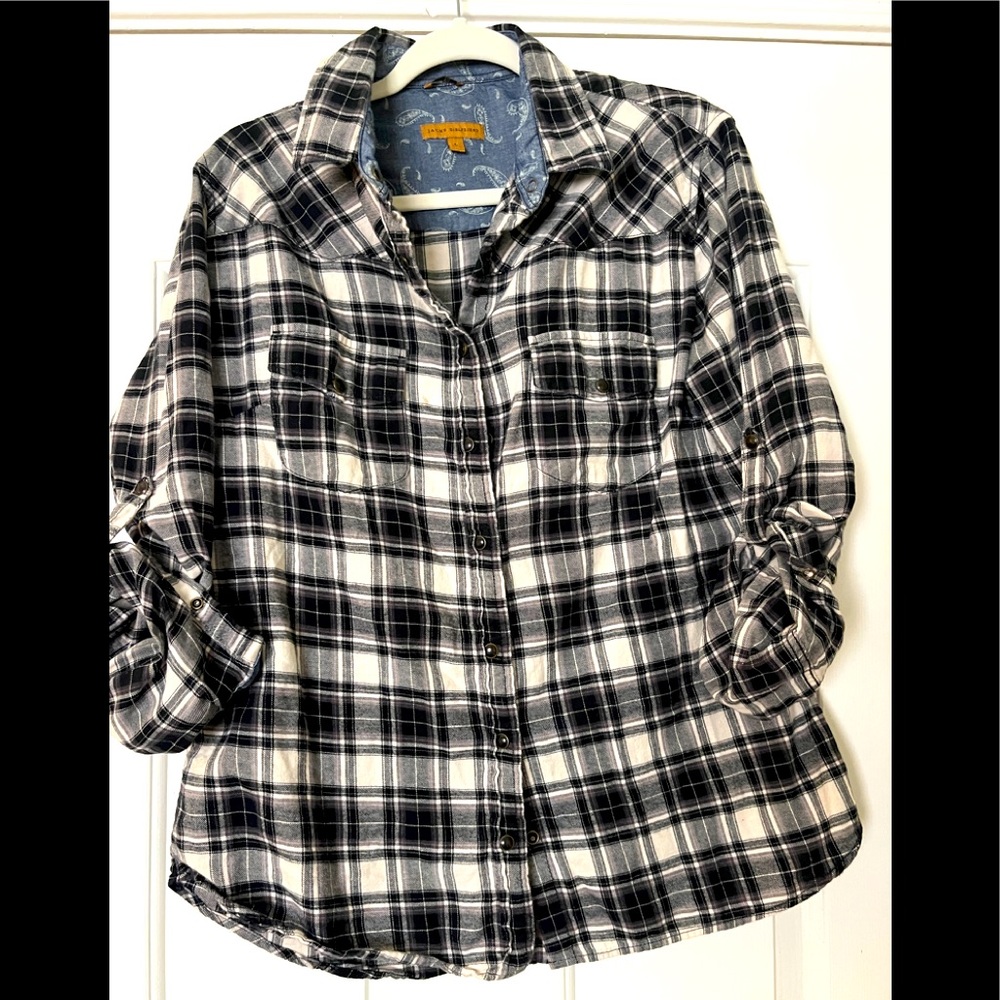 Jacks Girlfriend size Large black and white plaid shirt
